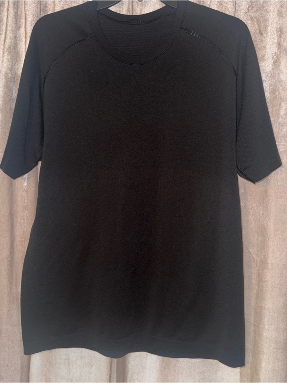 Lululemon Men’s License To Train Large Black Short Sleeve Shirt